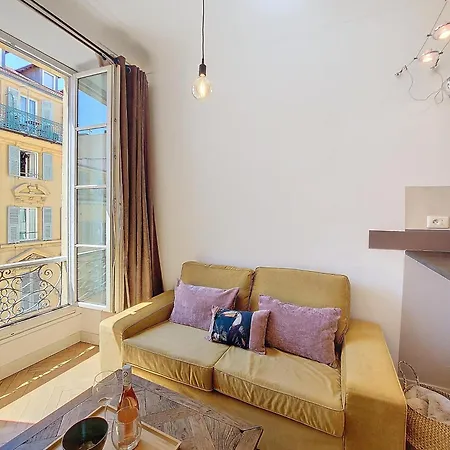 Nestor&jeeves - Trip - - Balcony *